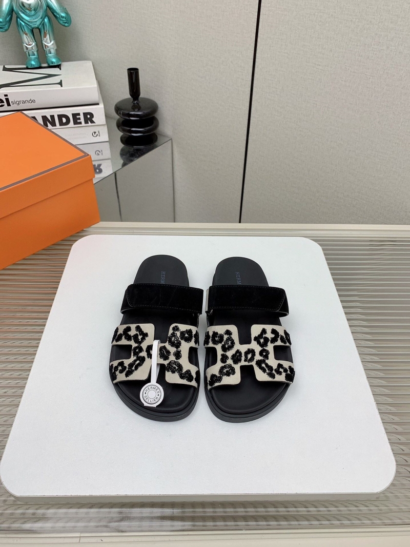 H**mes slippers